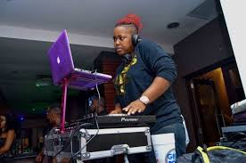DJ77